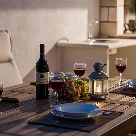 Holiday Home Zlatni San - Private Heated Pool Μπολ Δωμάτιο φωτογραφία