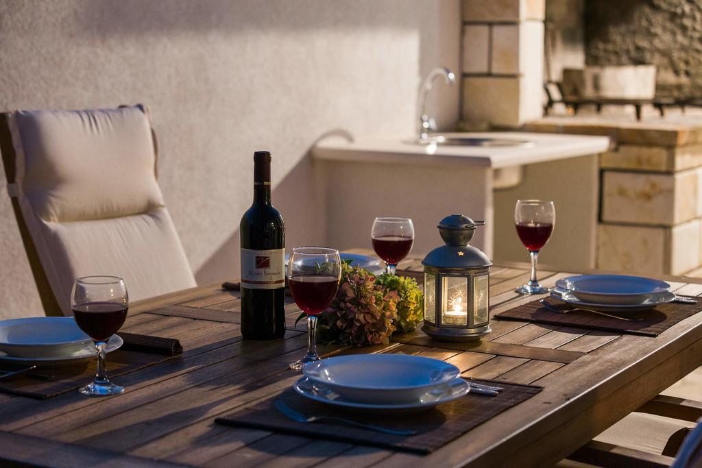 Holiday Home Zlatni San - Private Heated Pool Μπολ Δωμάτιο φωτογραφία