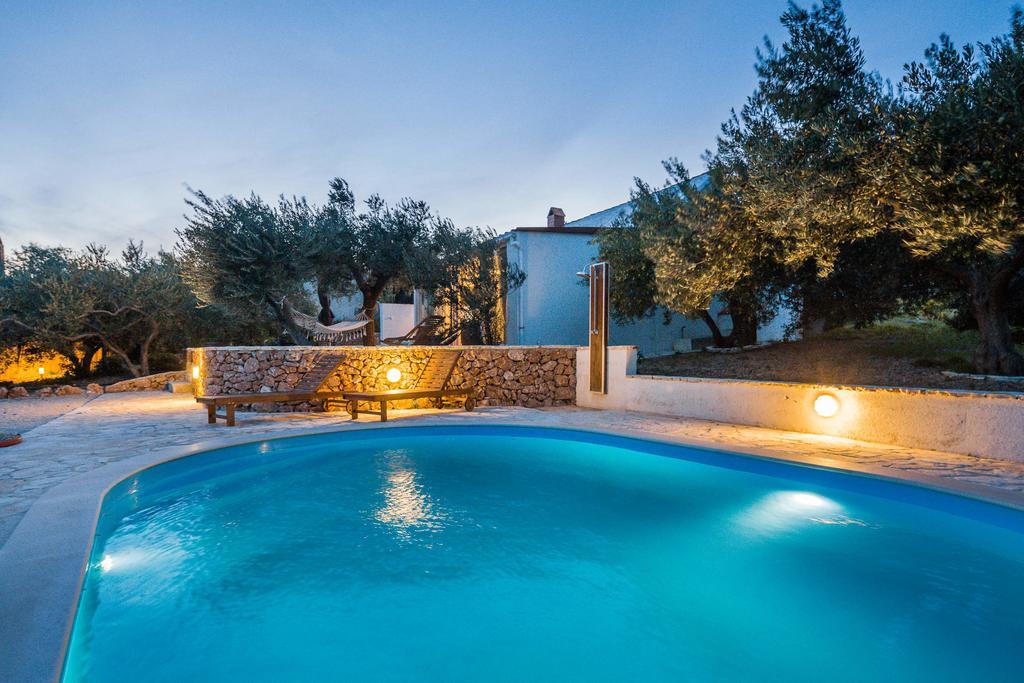 Holiday Home Zlatni San - Private Heated Pool Μπολ Δωμάτιο φωτογραφία
