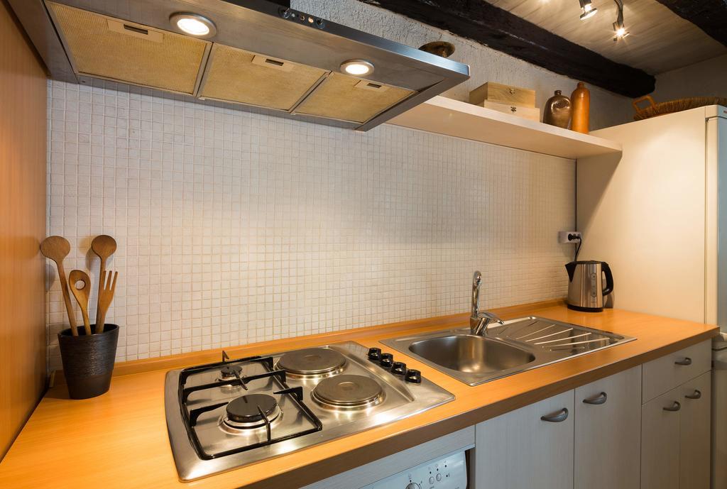 Holiday Home Zlatni San - Private Heated Pool Μπολ Δωμάτιο φωτογραφία
