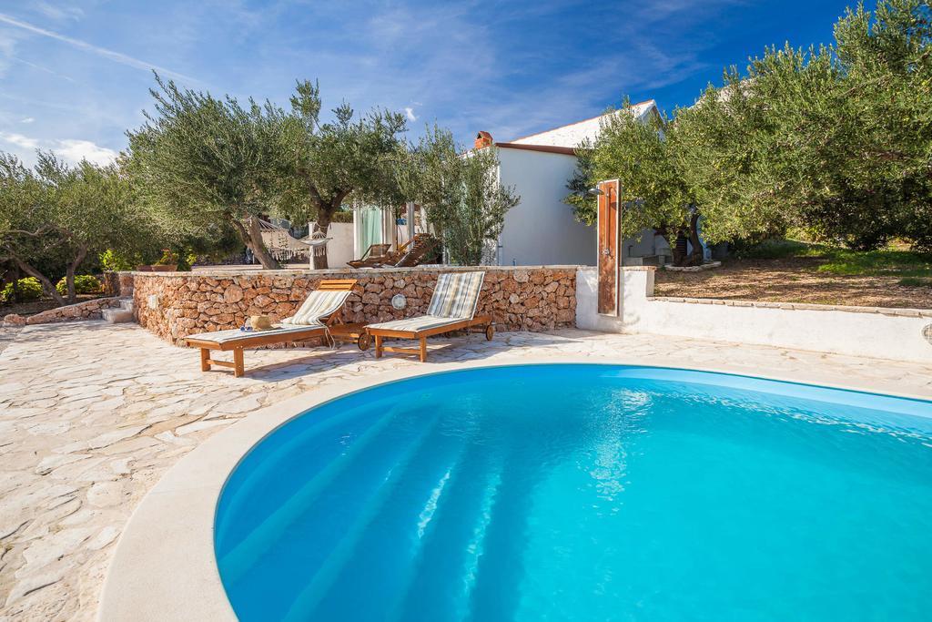 Holiday Home Zlatni San - Private Heated Pool Μπολ Δωμάτιο φωτογραφία
