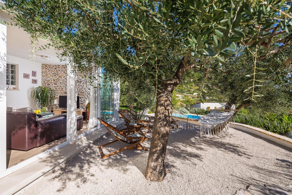 Holiday Home Zlatni San - Private Heated Pool Μπολ Δωμάτιο φωτογραφία